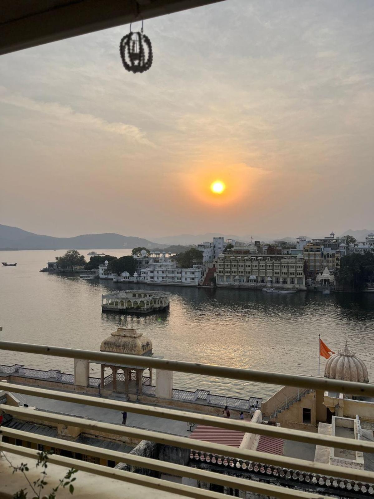 Hotel The Tiger Udaipur Exterior photo